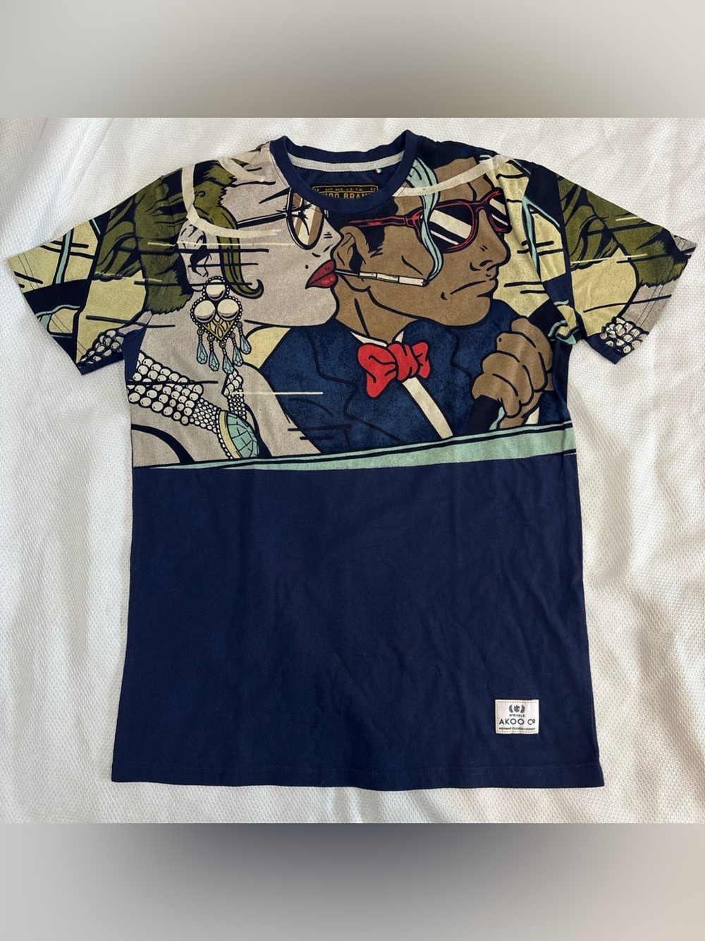 Navy Blue Akoo graphic t-shirt with vintage comic art print Men’s Size S Classic